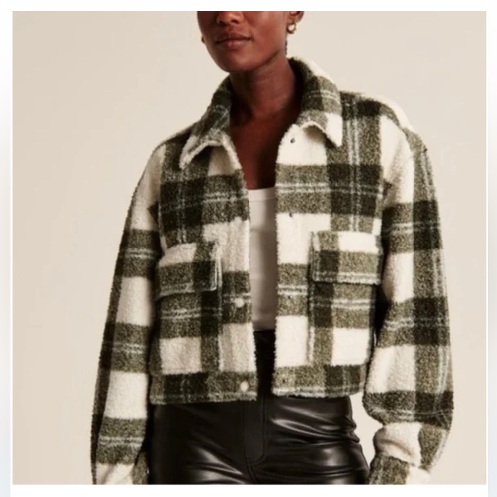 Abercrombie Cropped Sherpa Shirt Jacket Green Plaid